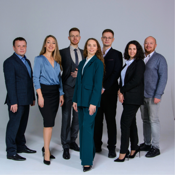 our-team__img